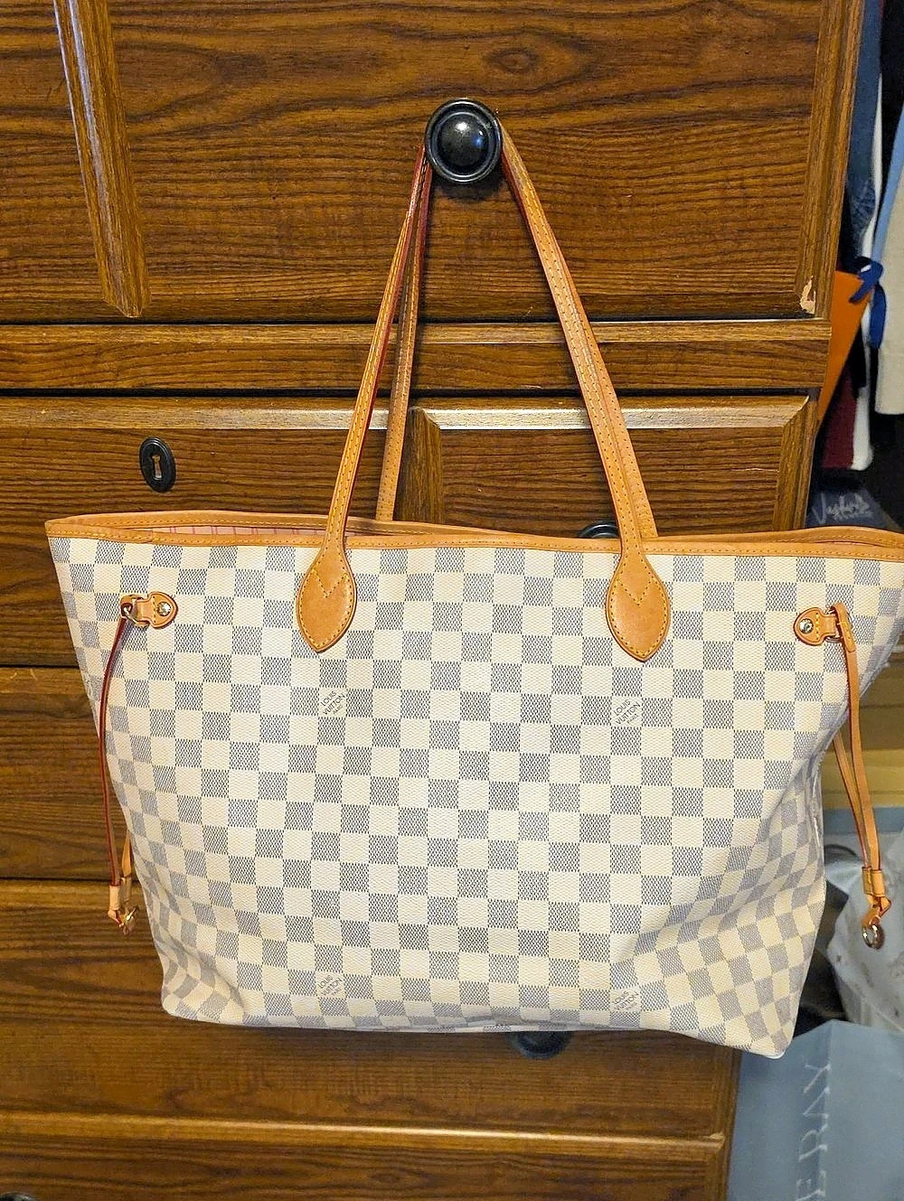Neverfull MM Damier Azur Tote in White & Blue
